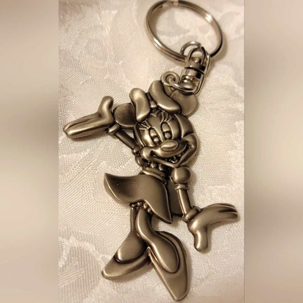 Disney Pewter Minnie Mouse Keychain • NWOT • Vintage Style • Collector Gift